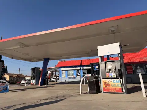 Quicki Kleen Car Wash & Gas Station photo 3