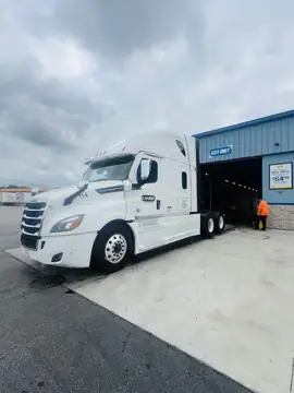 Truck Wash at Love's Travel Stops in Gary, IN