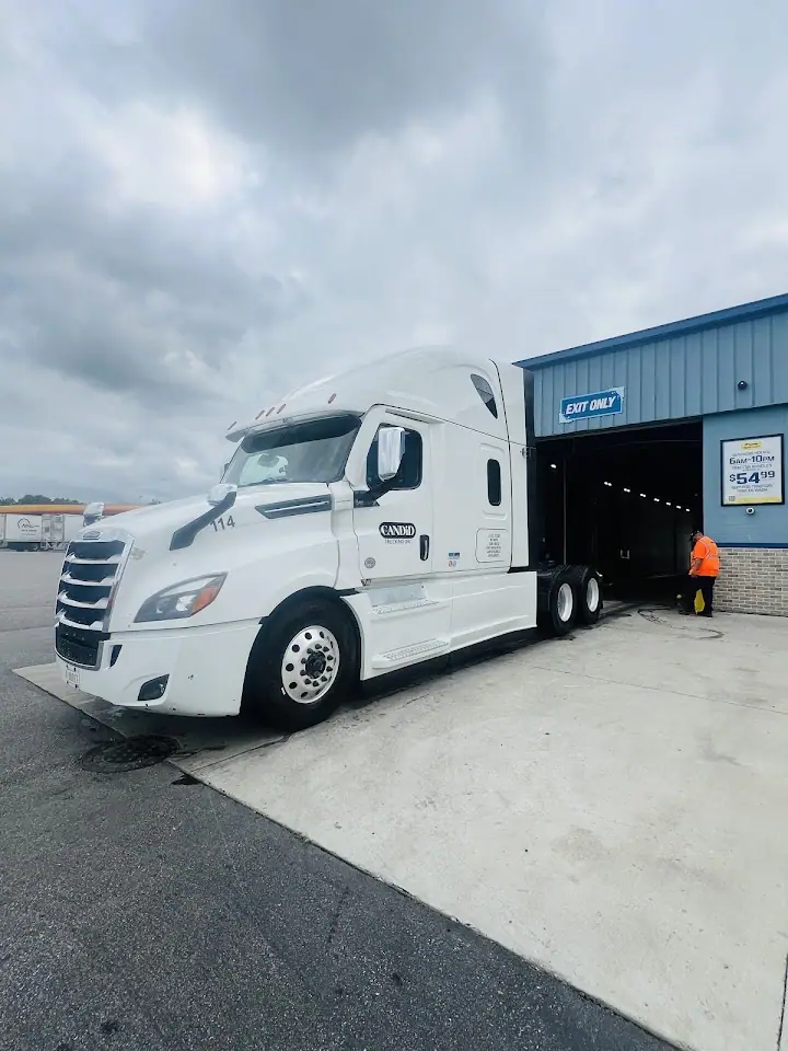 Truck Wash at Love's Travel Stops, RV detailing in Gary