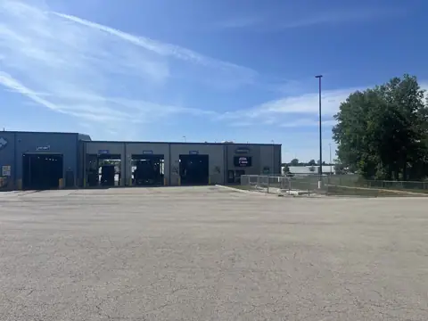 Truck Wash at Love's Travel Stops in Hampshire, IL