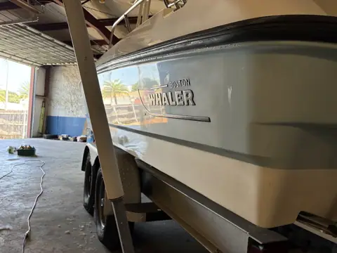 Menders Boat Finishing & Fiberglass photo 3