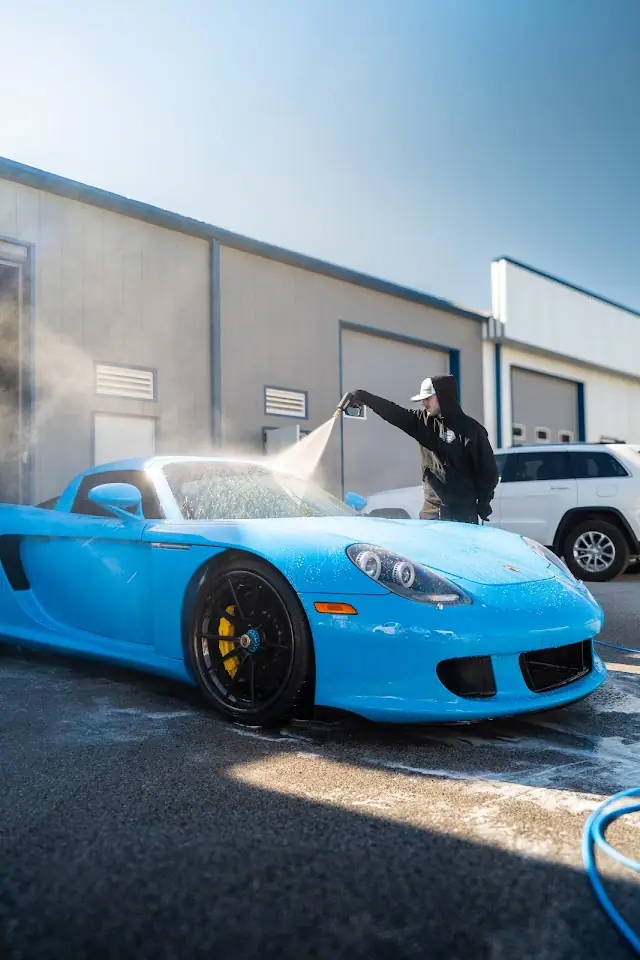 Renowned Detailing, RV detailing in Lenexa
