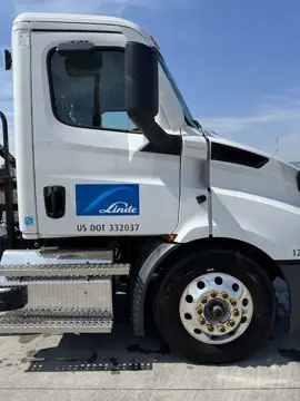 Truck Wash at Love's Travel Stops photo 3
