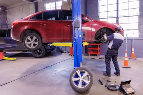 SJ Tire Company photo 3