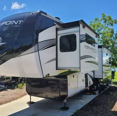 Rick’s RV Rinse, RV detailing in Newport